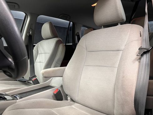Used 2019 Honda Pilot LX image 4