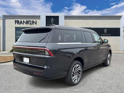 New 2026 Lincoln Navigator L Reserve AWD/4WD image 7