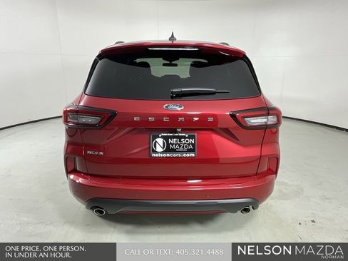 Used 2024 Ford Escape ST-Line w/ Tech Pack #1 image 9