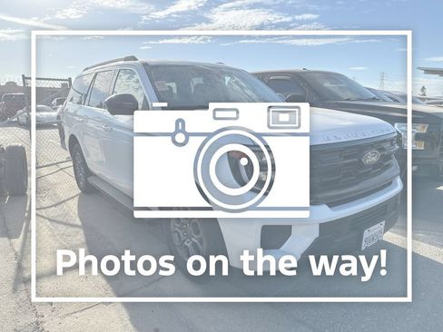 Certified 2025 Ford Expedition Active RWD image 1