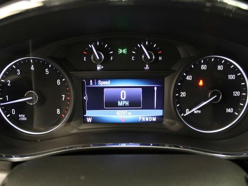 Used 2022 Buick Encore Preferred image 22