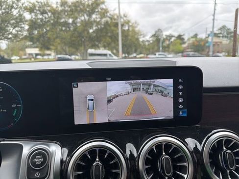 Used 2022 Mercedes-Benz GLB 250 GLB 250 image 18