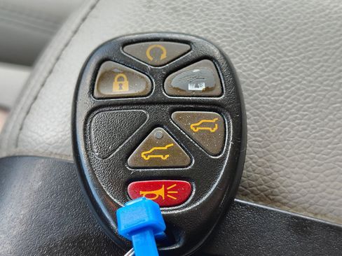 Used 2011 Chevrolet Tahoe LTZ RWD image 31