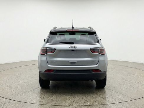 Used 2025 Jeep Compass Trailhawk w/ Trailer Tow Group AWD/4WD image 7