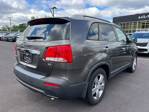 Used 2013 Kia Sorento EX w/ Premium Plus Pkg FWD image 10