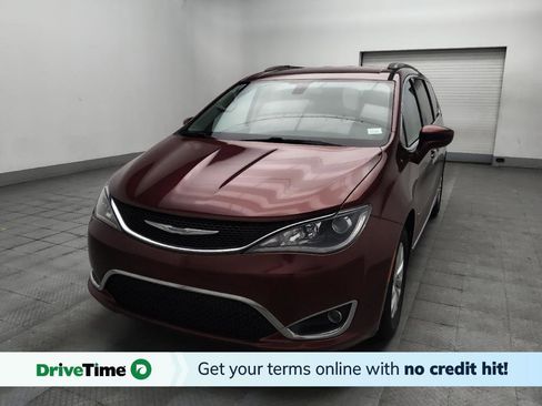 Used 2017 Chrysler Pacifica Touring-L FWD image 1