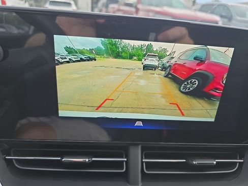 New 2026 Chevrolet Trax RS w/ Sunroof Package FWD image 22