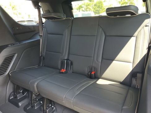 New 2026 GMC Yukon Elevation image 8