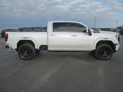 Certified 2025 GMC Sierra 2500 Denali Ultimate image 4