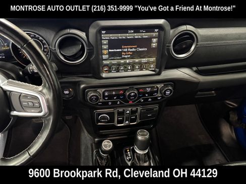 Used 2022 Jeep Wrangler Unlimited Sahara w/ LED Lighting Group AWD/4WD image 27