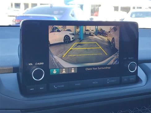 Certified 2023 Honda Accord EX image 27