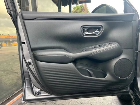 Used 2023 Honda HR-V EX-L image 10