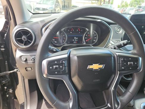 Used 2025 Chevrolet Blazer LT FWD image 18