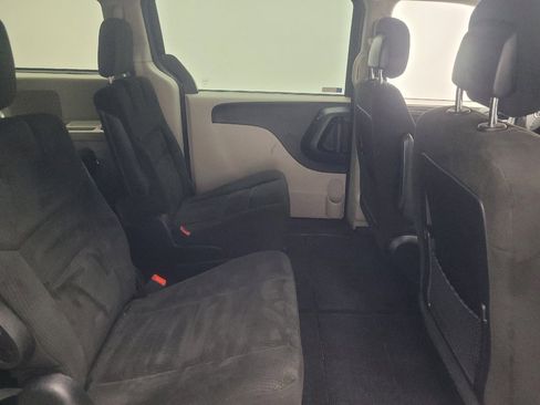 Used 2015 Dodge Grand Caravan SXT FWD image 19