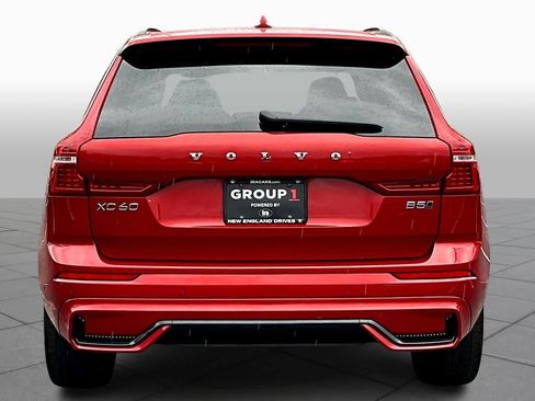 Certified 2023 Volvo XC60 B5 Plus w/ Climate Package image 4