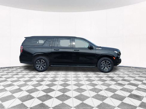 Used 2022 Chevrolet Suburban Z71 w/ Z71 Off-Road Package image 7