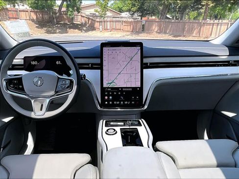 Used 2025 Volvo EX90 Ultra AWD/4WD image 17