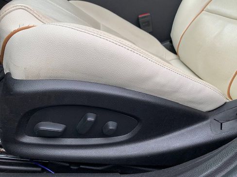 Used 2018 Chevrolet Impala Premier w/ Premier Confidence Package image 13