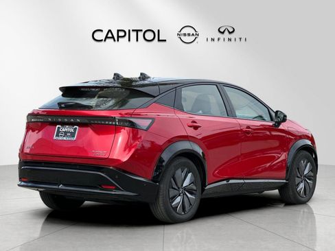 Used 2024 Nissan Ariya AWD image 5