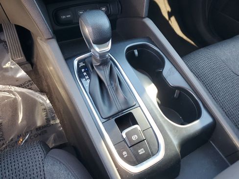 Used 2020 Hyundai Santa Fe SE image 24