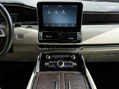 Used 2021 Lincoln Navigator L Reserve w/ Luxury Package AWD/4WD image 18