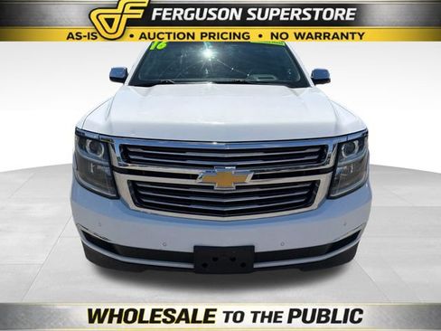 Used 2016 Chevrolet Suburban LTZ RWD image 2