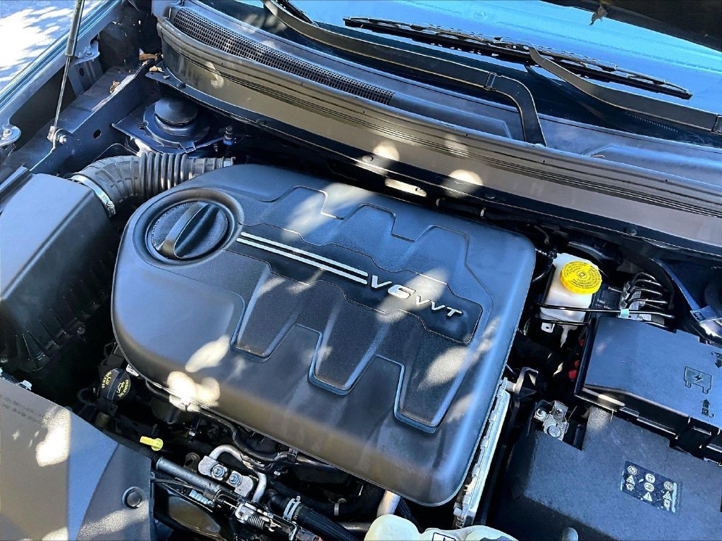 Used 2019 Jeep Cherokee Limited AWD/4WD image 34