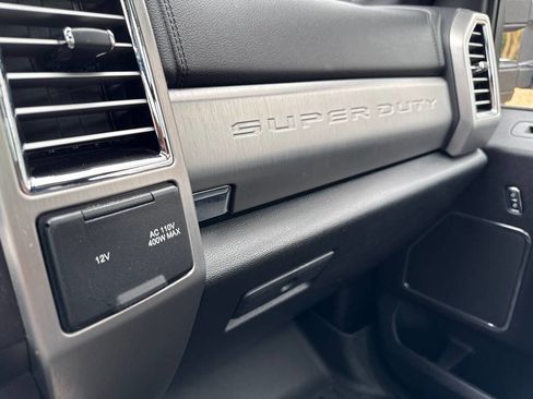 Used 2017 Ford F250 Platinum w/ Platinum Ultimate Package image 25