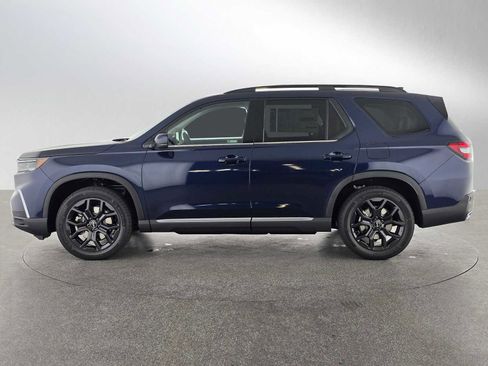 New 2025 Honda Pilot Touring image 6