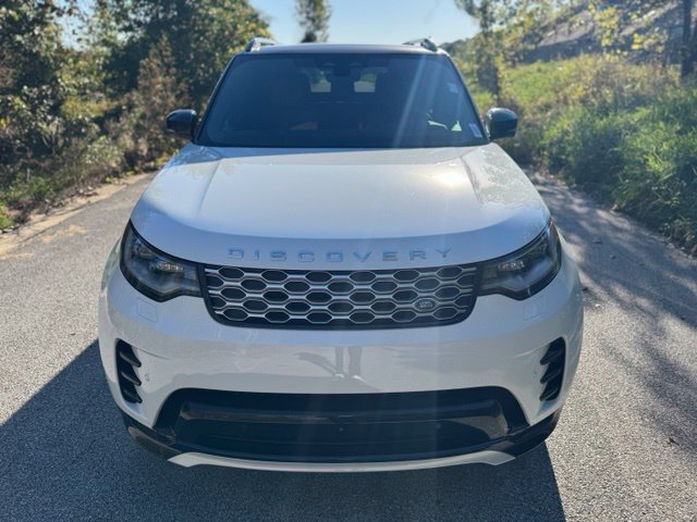 New 2026 Land Rover Discovery Limited Edition AWD/4WD image 3
