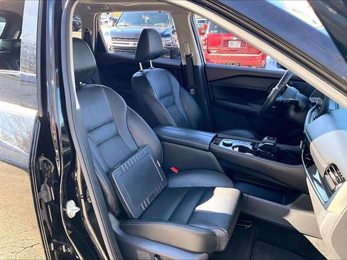 Used 2023 Nissan Rogue SL w/ SL Premium Package image 11