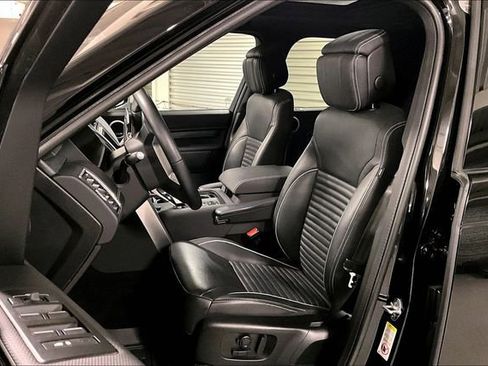 Certified 2023 Land Rover Discovery HSE R-Dynamic image 15