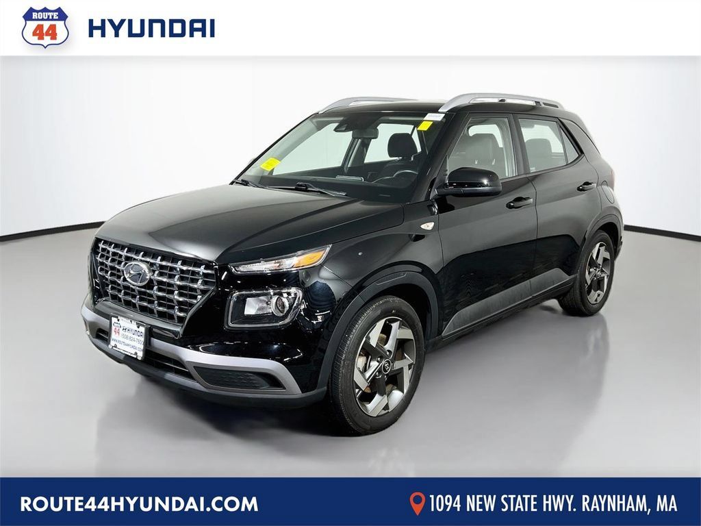 Used 2022 Hyundai Venue SEL FWD image 1