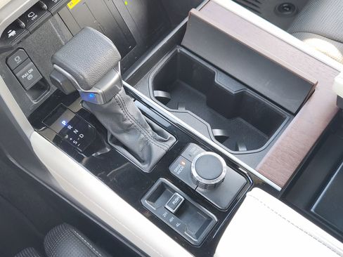 Used 2024 Toyota Sequoia Capstone image 25