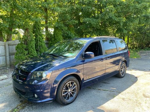 Used 2016 Dodge Grand Caravan R/T FWD image 1