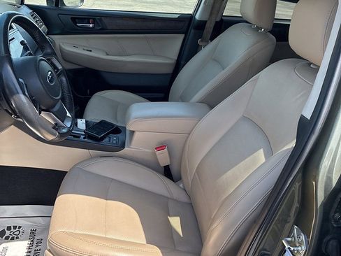 Used 2018 Subaru Outback 3.6R Limited image 3