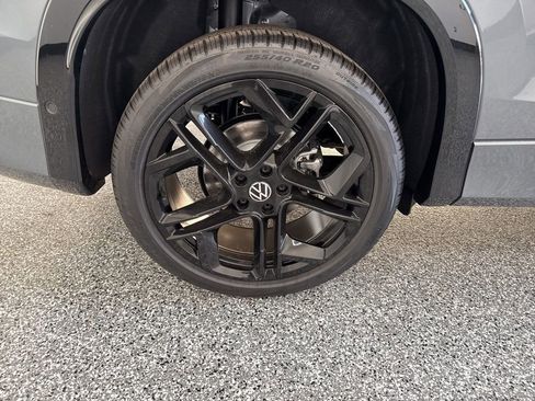 New 2026 Volkswagen Tiguan SE R-Line AWD/4WD image 34