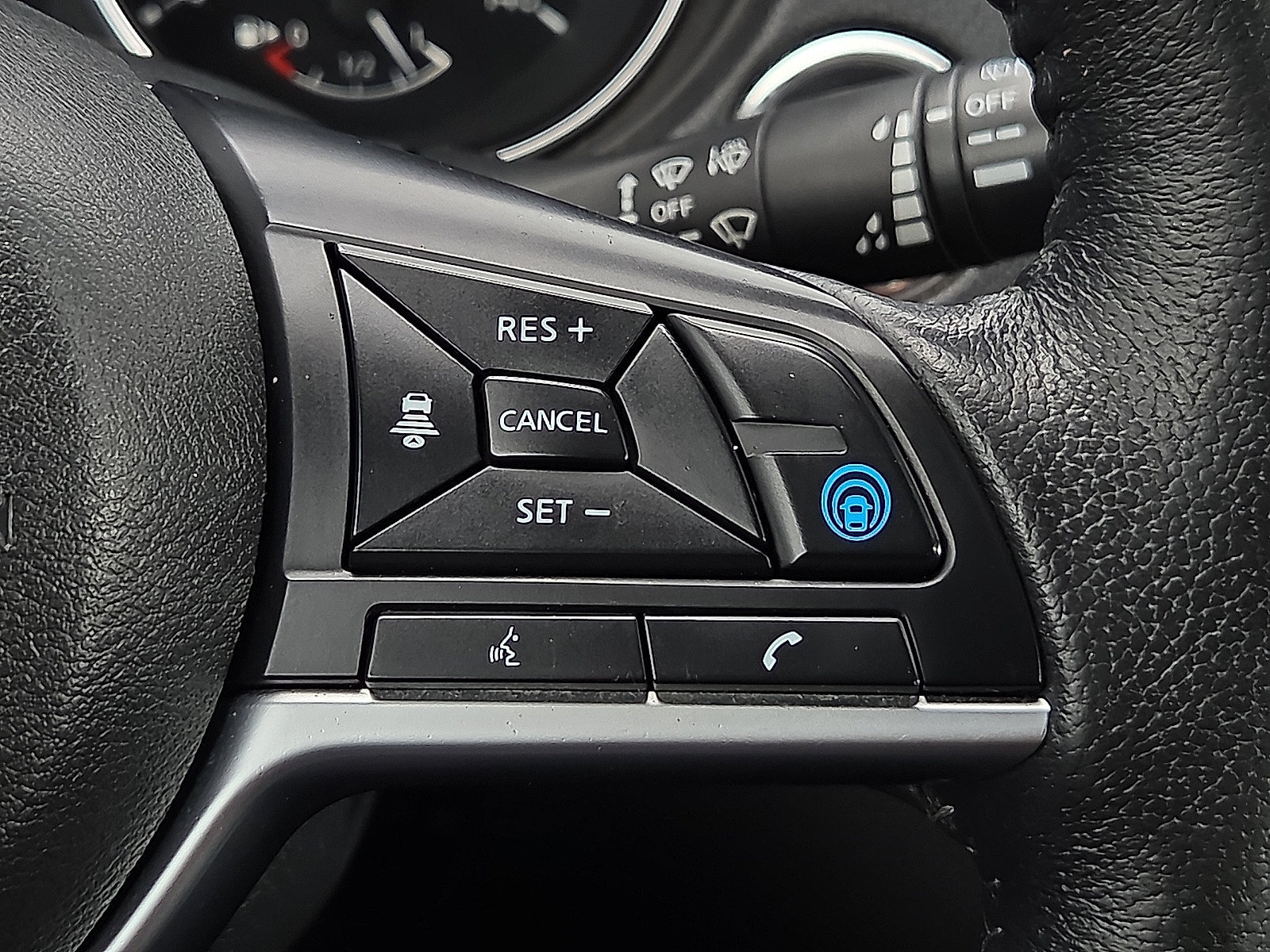 Used 2019 Nissan Rogue SL AWD/4WD image 19