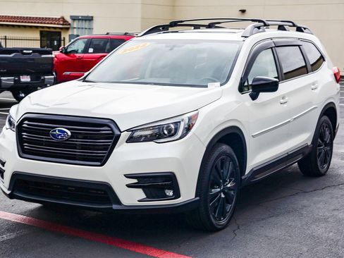 Used 2022 Subaru Ascent Onyx Edition image 3