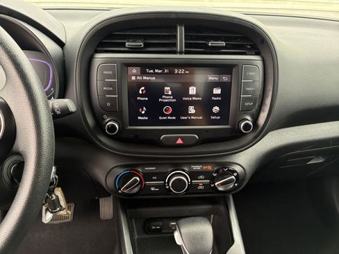 Used 2025 Kia Soul LX w/ LX Technology Package image 17