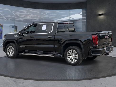 Used 2024 GMC Sierra 1500 Denali w/ Technology Package AWD/4WD image 4