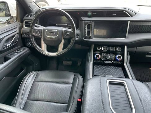 Used 2022 GMC Yukon Denali AWD/4WD image 8