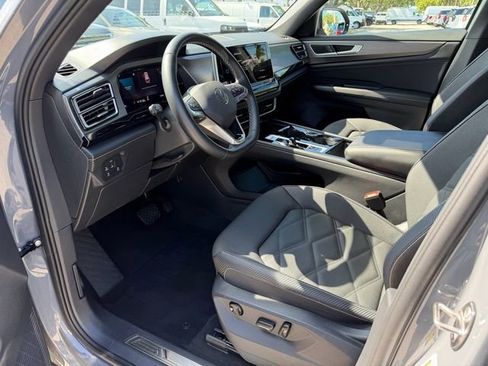 Certified 2026 Volkswagen Atlas Cross Sport SE FWD image 12