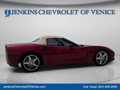 Used 2007 Chevrolet Corvette Convertible w/ Performance Package RWD image 3
