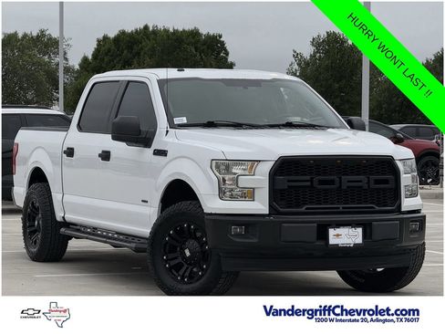 Used 2017 Ford F150 XLT RWD image 2
