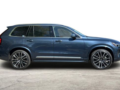 Certified 2025 Volvo XC90 B6 Ultra w/ Lounge Package image 8
