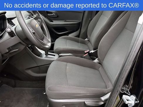 Certified 2022 Chevrolet Trax LS w/ Tint and Cruise Package image 19