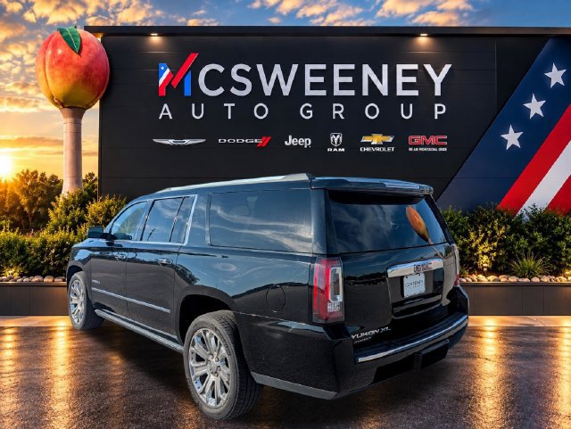 Used 2016 GMC Yukon XL Denali w/ Open Road Package AWD/4WD image 3