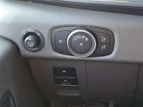 Used 2023 Ford Transit 350 XLT image 24