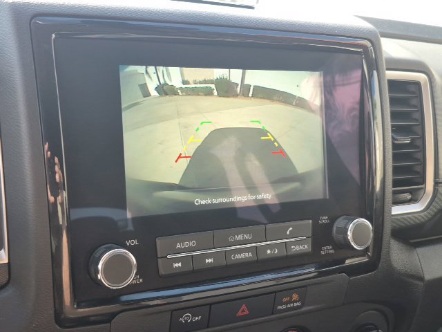 Used 2023 Nissan Frontier 4x4 Crew Cab image 13